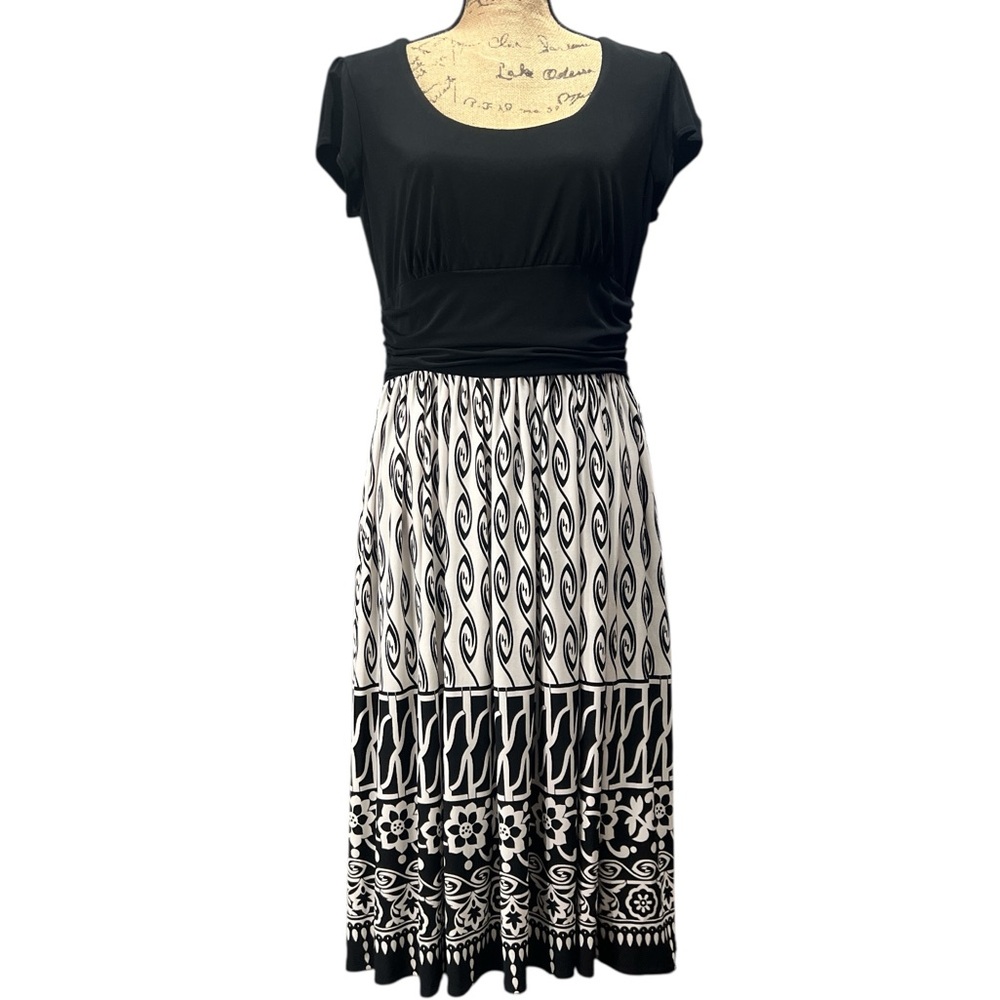 R&M Richards EC. Elegant Black Fit & Flare Style Dress. Size 14